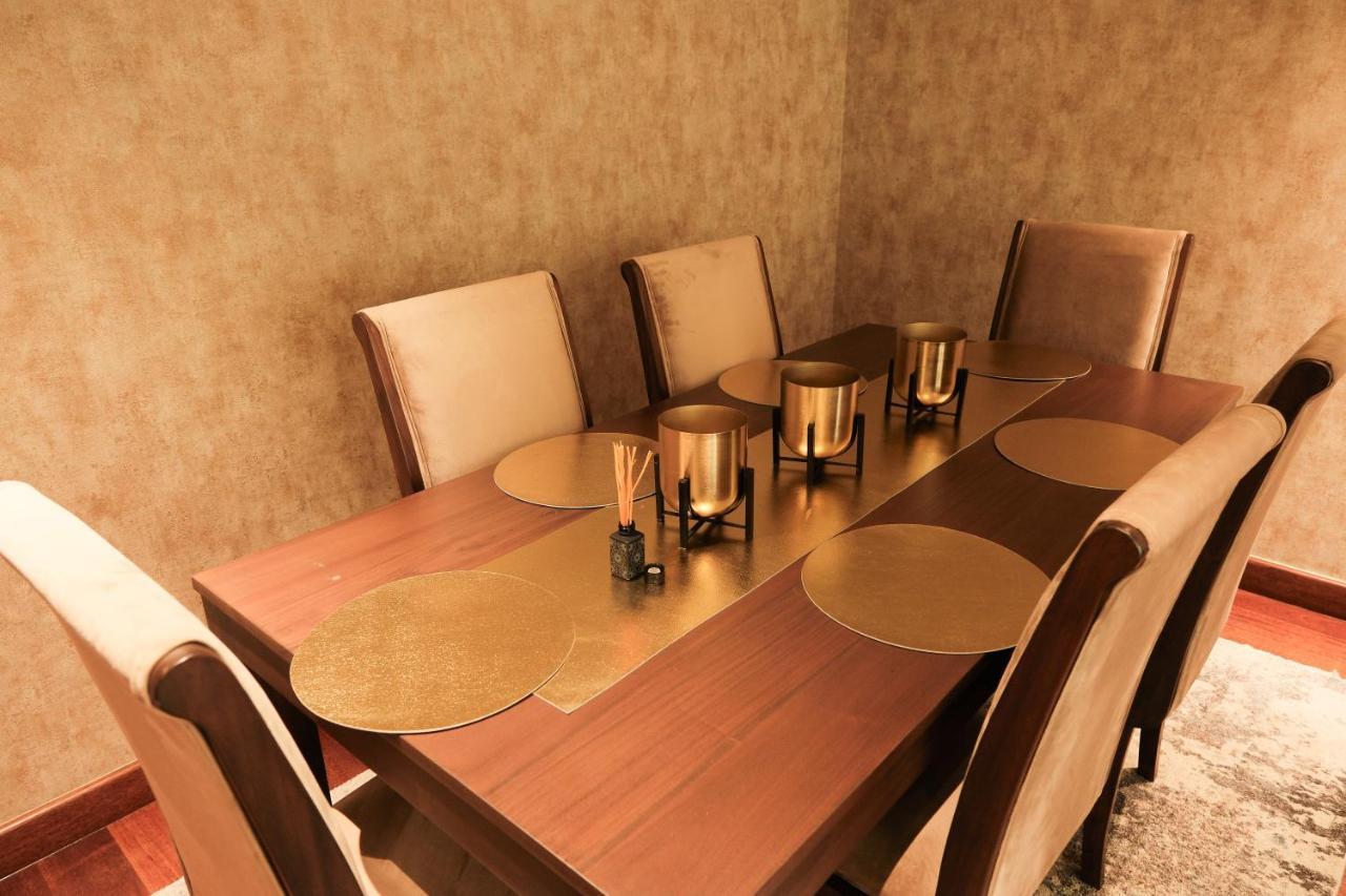 Brand New Water Front Luxury Cinnamon Suites Apartment In Heart Of Colombo City Extérieur photo