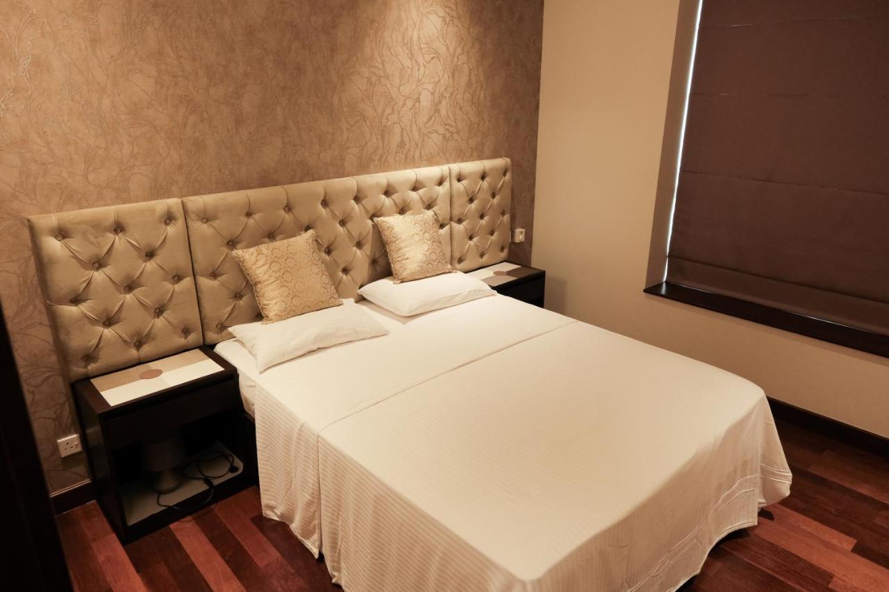 Brand New Water Front Luxury Cinnamon Suites Apartment In Heart Of Colombo City Extérieur photo