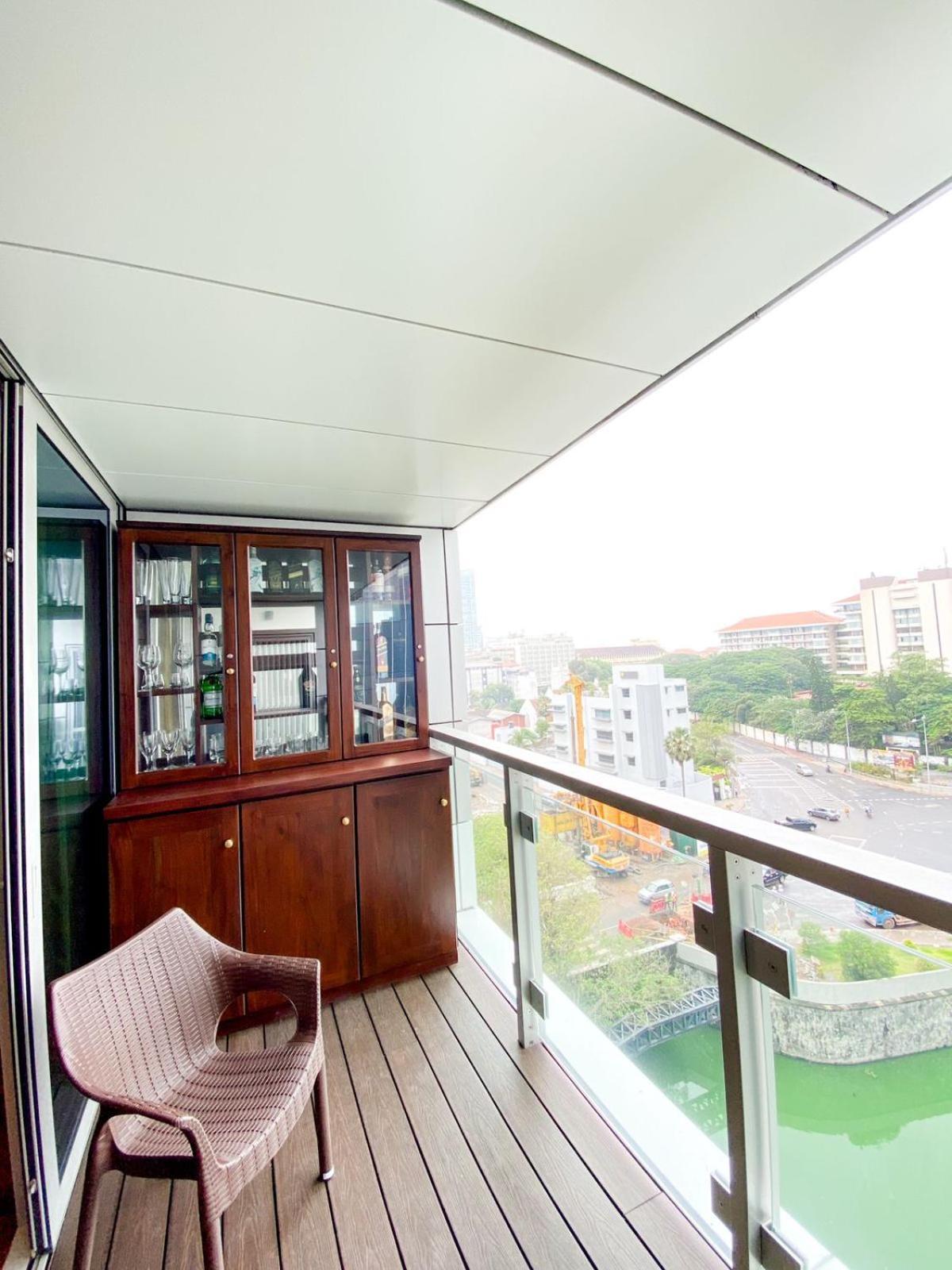 Brand New Water Front Luxury Cinnamon Suites Apartment In Heart Of Colombo City Extérieur photo